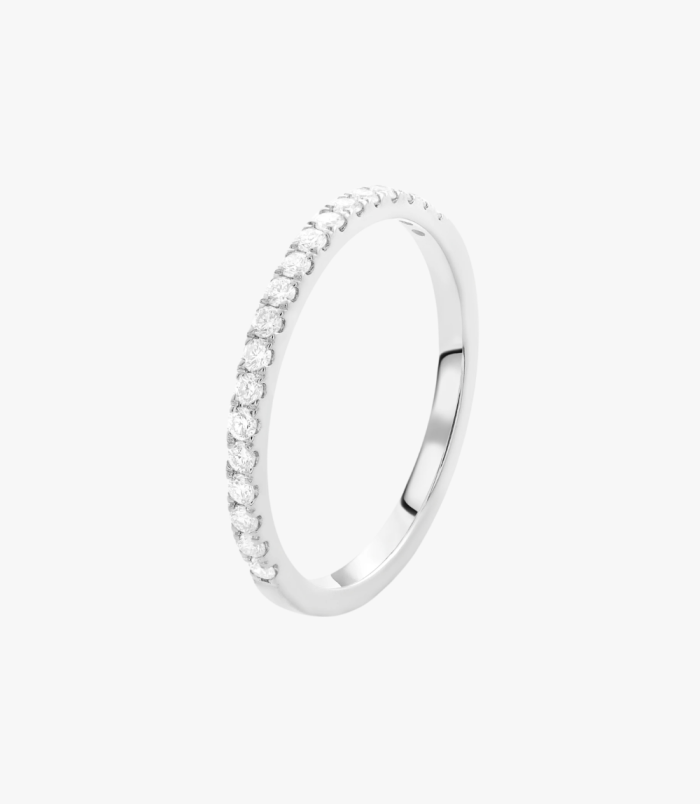 RG008688A White